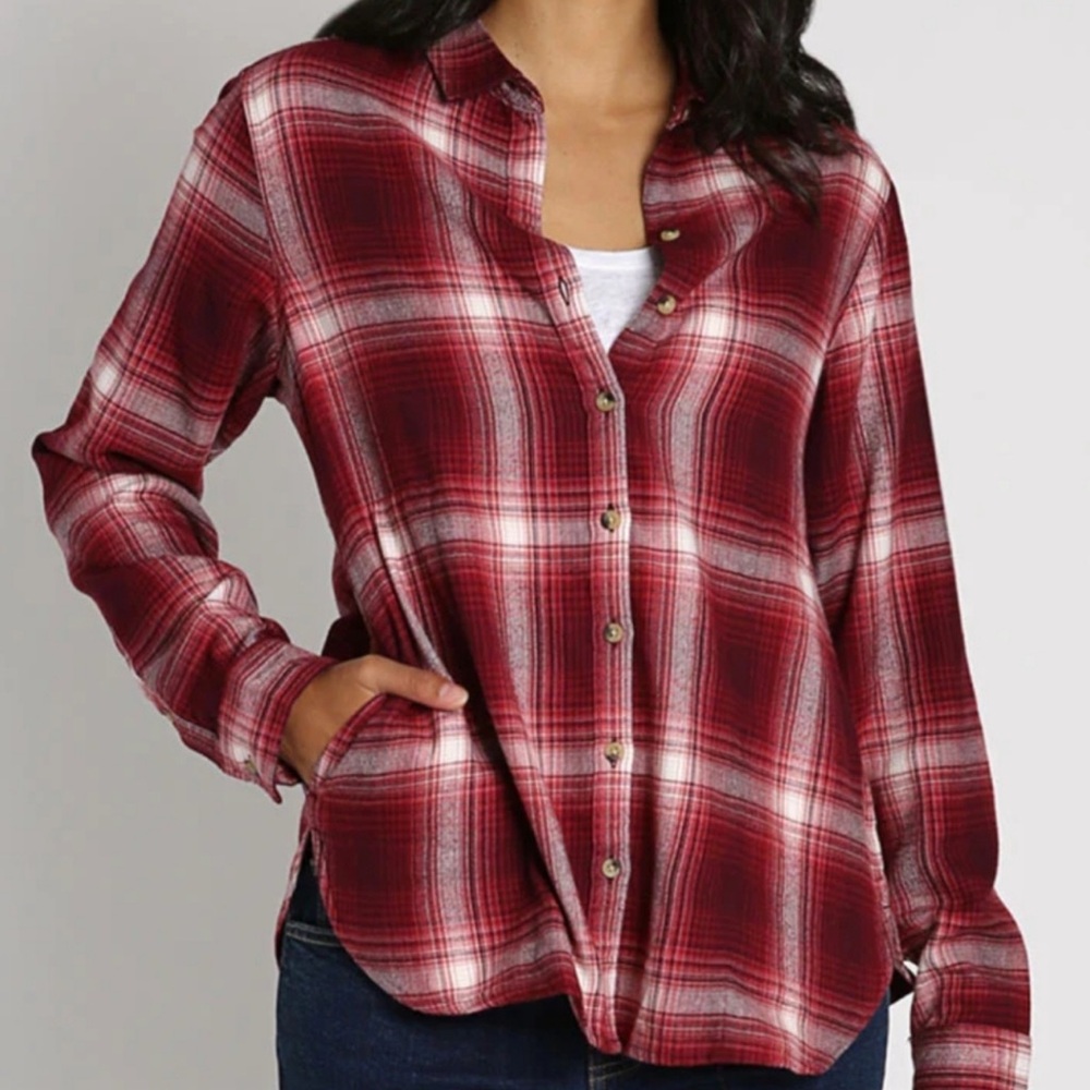 Jachs Girlfriend Limited Edition Plaid Flannel Button Down Shirt With Pockets
